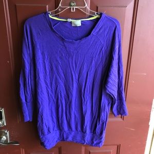 Athleta 3/4 Length Top